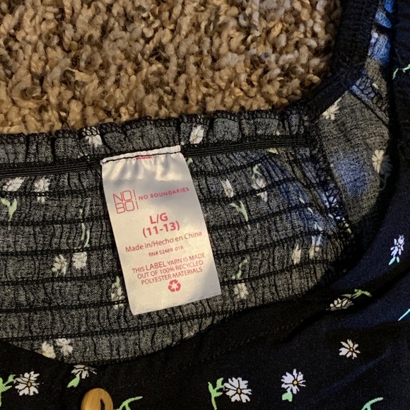 Women’s top - Picture 3 of 3